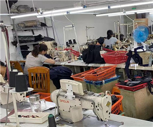 萊特服飾生產車間