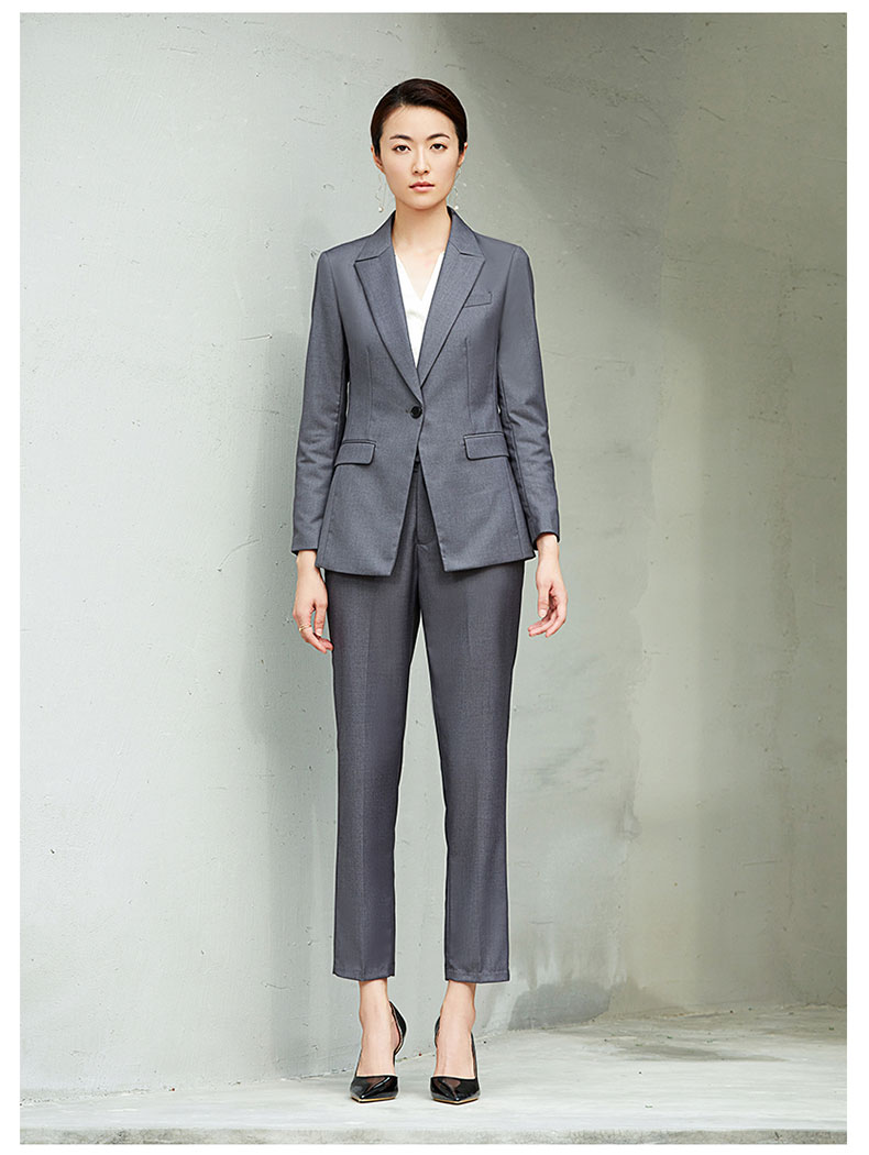 女款灰色一?？畚鞣籽b定制款圖片